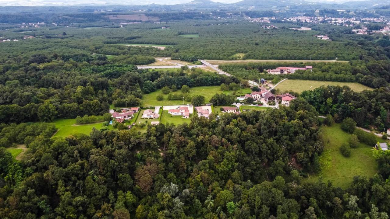 La Vallee Des Noyers Beaulieu  Buitenkant foto